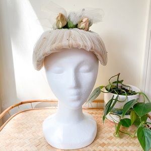 SOLD Vintage 50s Floral and Tulle Fascinator